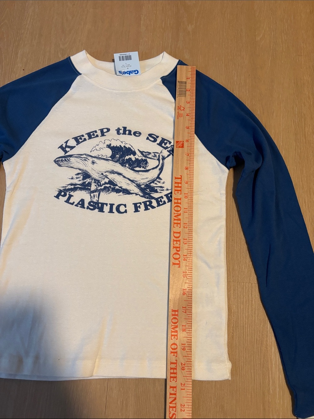 NWT Urban Outfitters Whale 'Keep The Sea Plastic Free' Long Sleeve size Large - Picture 5 of 6
